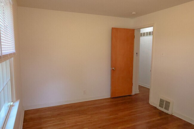 Building Photo - 10522 Byfield Dr
