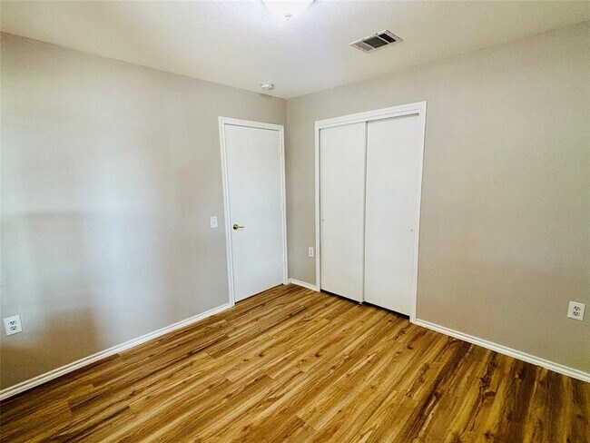 Building Photo - 7424 Cayenne Ln