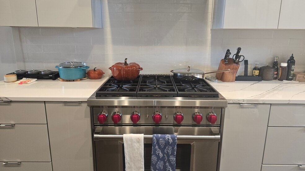 Building Photo - 117 City View Ct NE