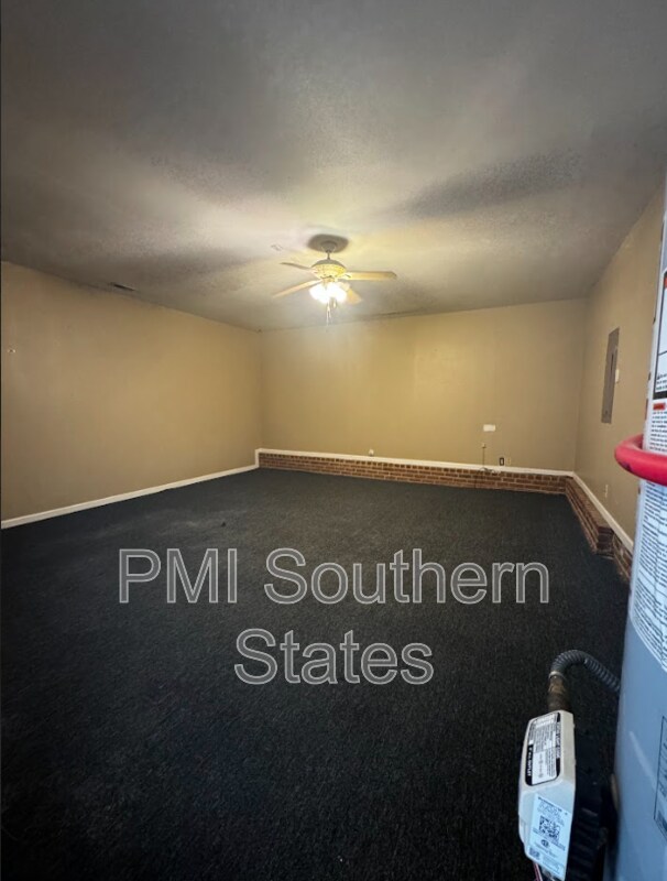 Building Photo - 100 Clear Lake Dr