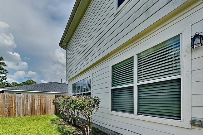 Building Photo - 417 Mystic Trail Loop