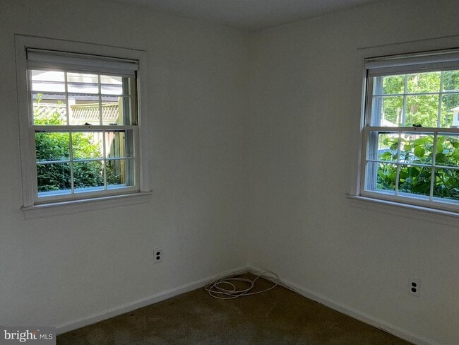 Building Photo - 4701 Red Fox Dr