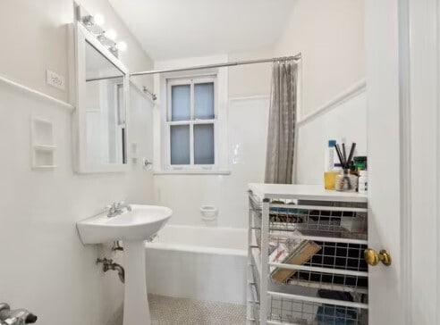 Building Photo - 2608 N Lakeview Ave