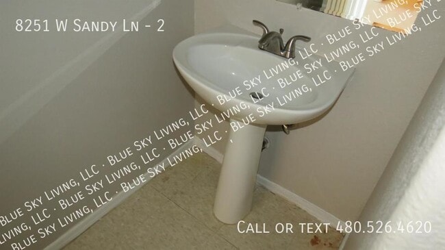 Building Photo - 8251 W Sandy Ln