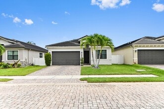 Building Photo - 7461 Moonrise Dr