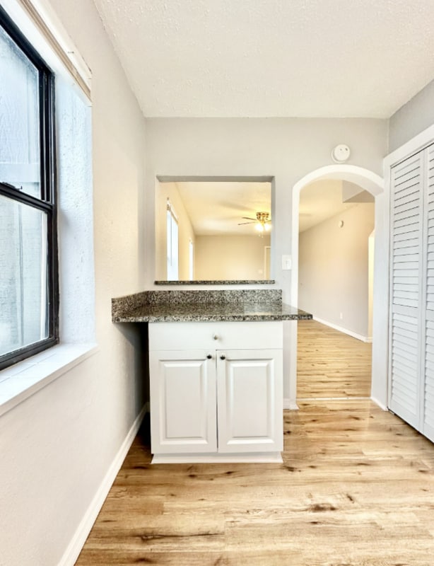 Building Photo - 14125 Palm St