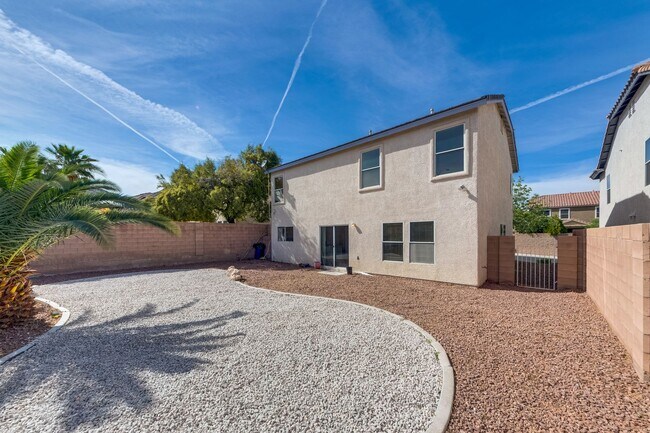 Building Photo - Fully Remodeled & Move-In Ready – Modern Finishes + Huge Loft!