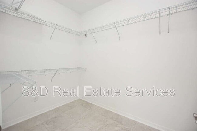 Building Photo - 3953 Aquilla Dr