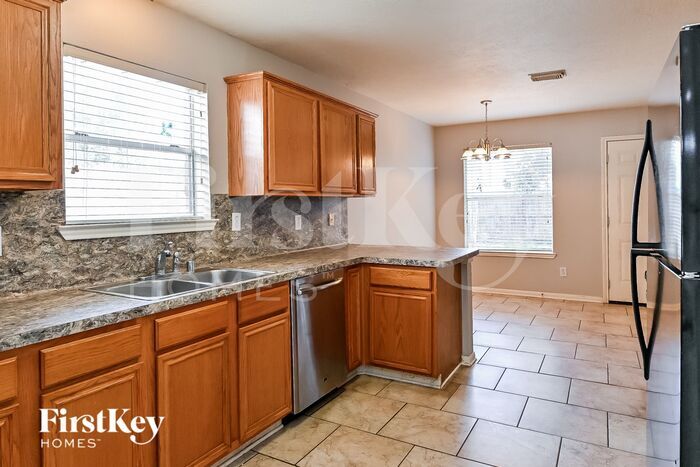 Building Photo - 28914 Stone Fox Dr