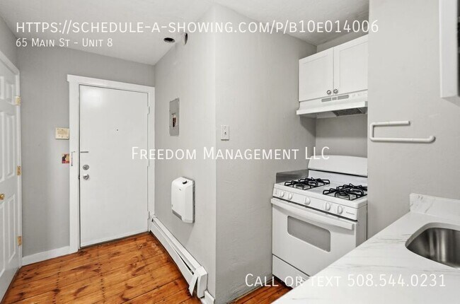 Building Photo - 65 Main St