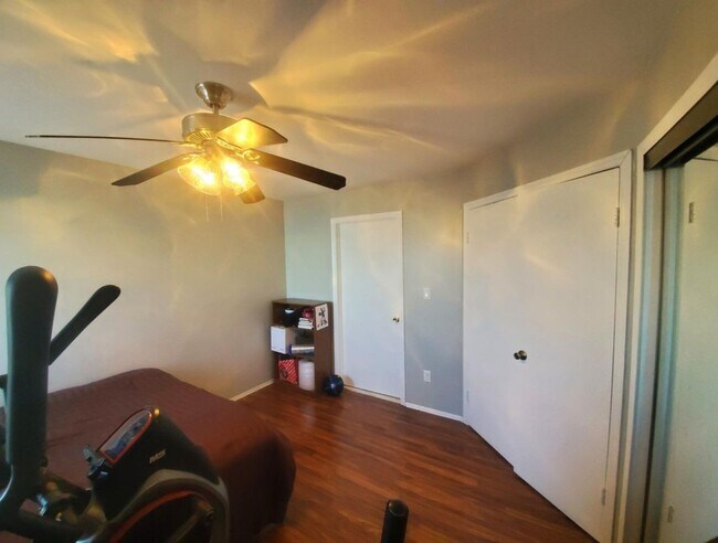 Building Photo - 452 Tournament Dr