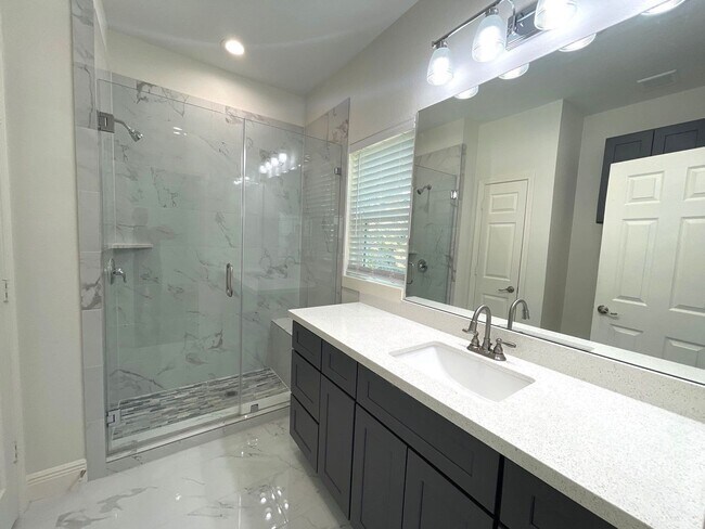 Building Photo - 4913 Southwind St