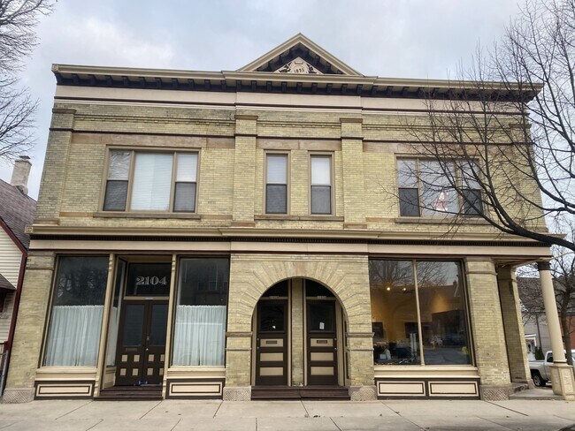 Building Photo - 2102 N Palmer St