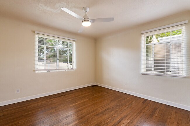 Building Photo - 601 Tulane Dr NE