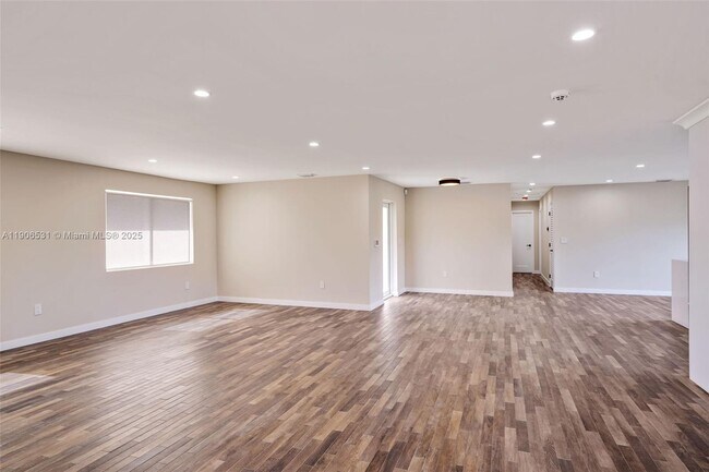 Building Photo - 6701 SW 49th Terrace