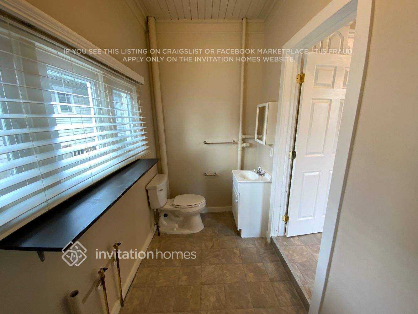 Building Photo - 2716 S 14th St