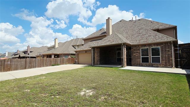 Building Photo - 12381 Summertree Dr