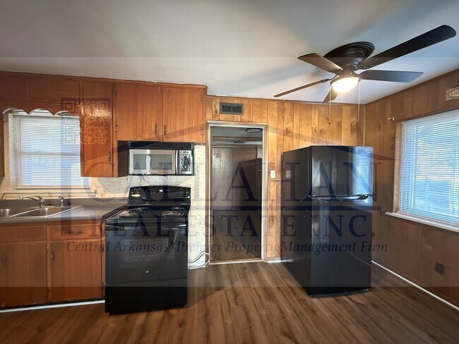 Building Photo - 4417 Hazelwood Rd