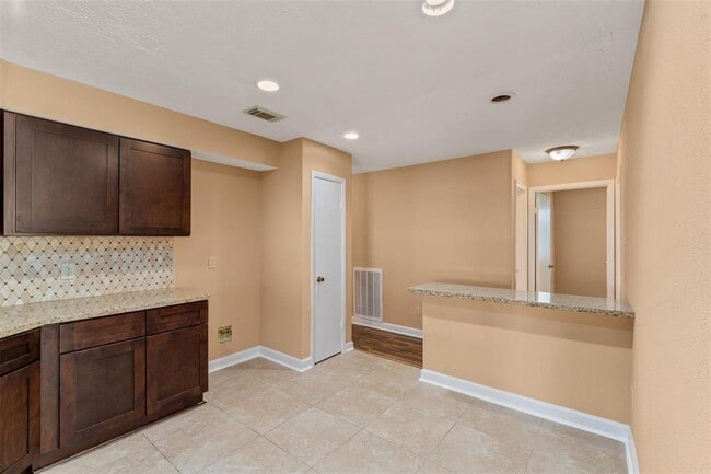 Building Photo - 2822 Wood Hollow Dr