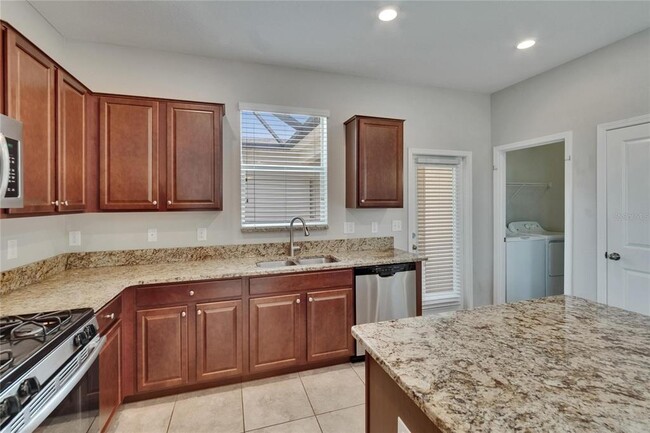 Building Photo - 7325 Parkshore Dr