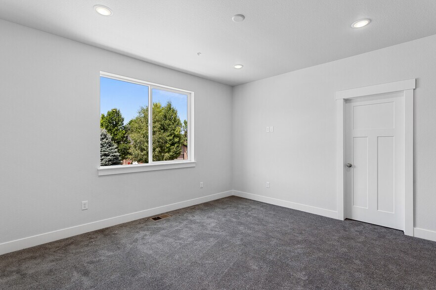 Building Photo - 2402 49th Avenue Ct