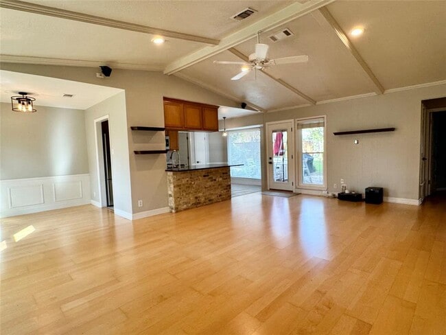 Building Photo - 8401 Millway Dr