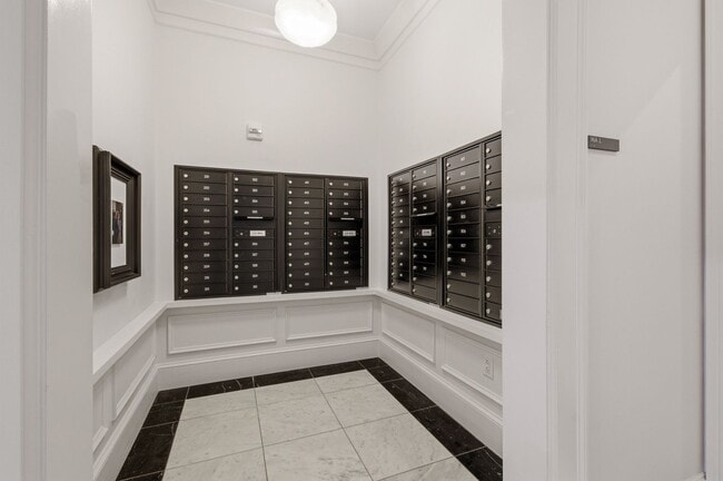 Building Photo - 1011 M St NW