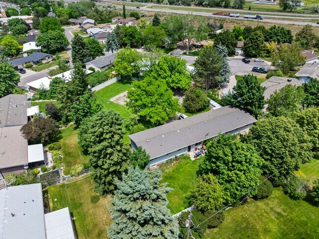 Building Photo - Rice St (17/19)