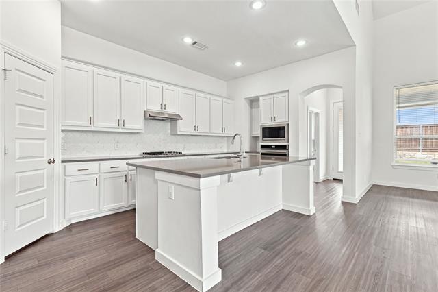 Building Photo - 2410 Doncaster Dr