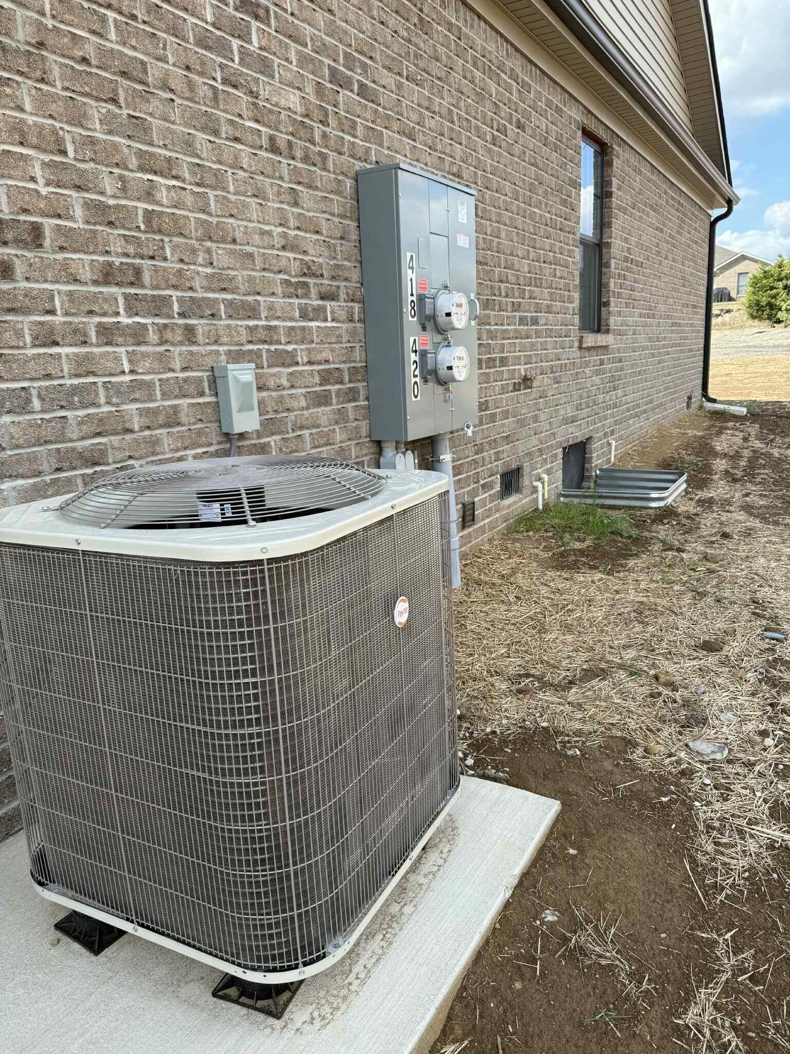 Building Photo - 418 Nandino Cir