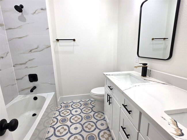 Building Photo - 19539 Dunbar Ave