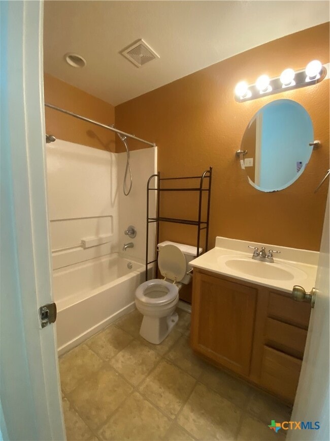 Building Photo - 206 Calixto Ct