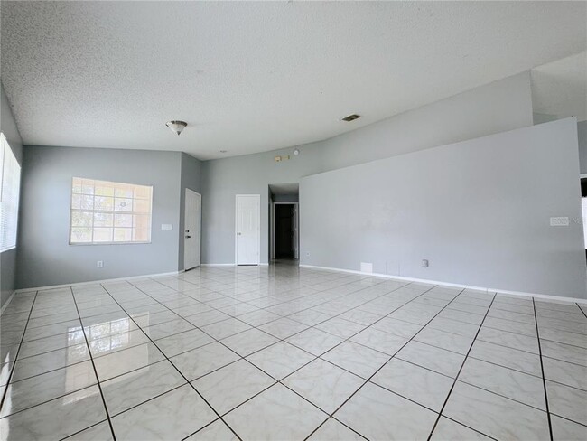 Building Photo - 1730 Bridgeview Cir