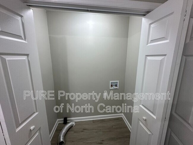 Building Photo - 111 Hillcrest Dr