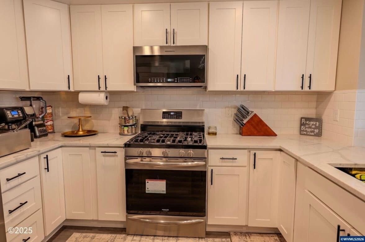 Building Photo - 778 E Jefferson St