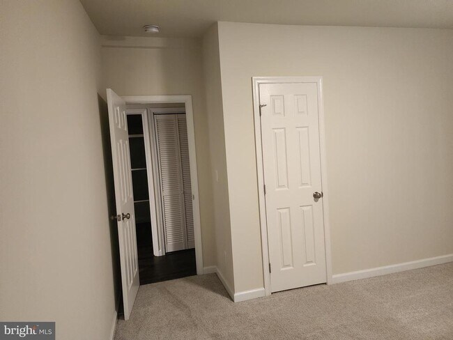 Building Photo - 22848 Our Ladys Ln