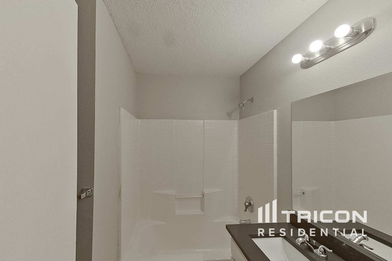 Building Photo - 8769 Garden Springs Dr