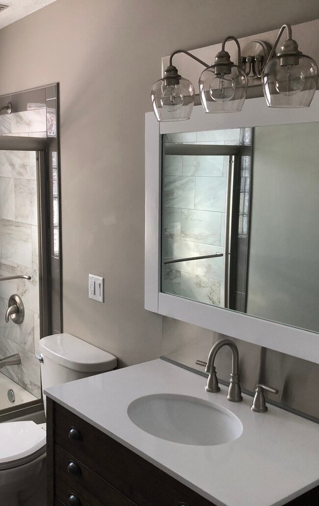 Building Photo - 8313 S 38th St