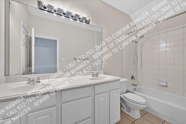 Building Photo - 12330 Red Hawk Dr