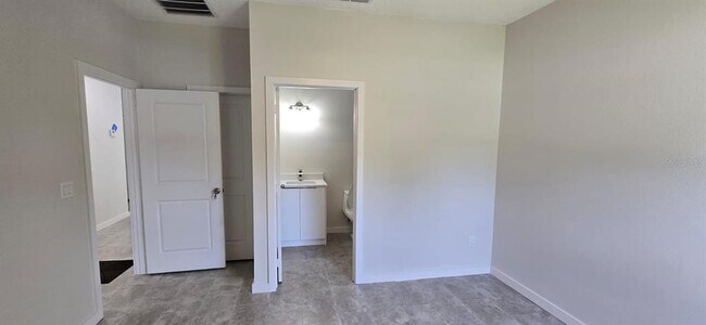 Building Photo - 13911 Ginger Creek Blvd