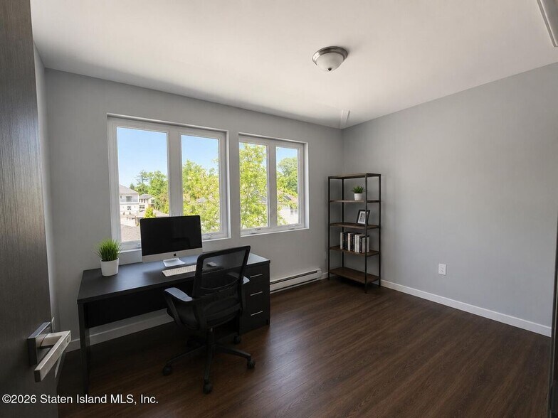Building Photo - 2981 Hylan Blvd