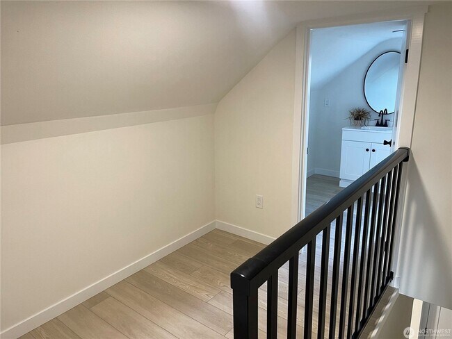Building Photo - 8518 9th Ave Ct E