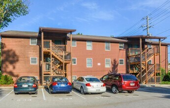 Building Photo - 523 Henderson Crossing