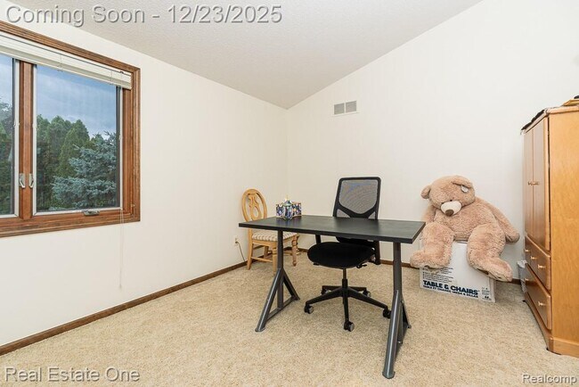 Building Photo - 1574 Devonshire Dr