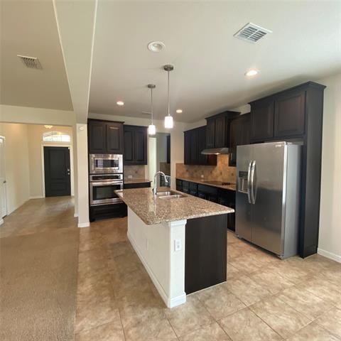Building Photo - 527 Golden Bell Dr