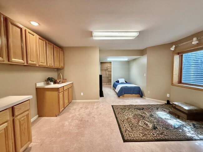 Building Photo - 3805 Brushland Ct