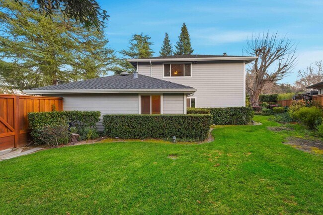 Building Photo - 399 Verona Ave