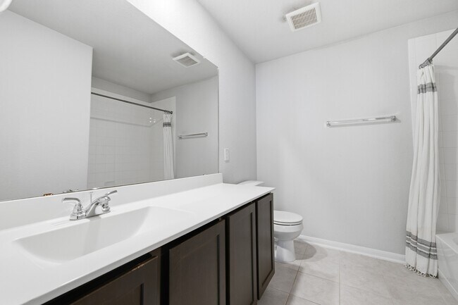 Building Photo - 10402 Matterhorn Dr