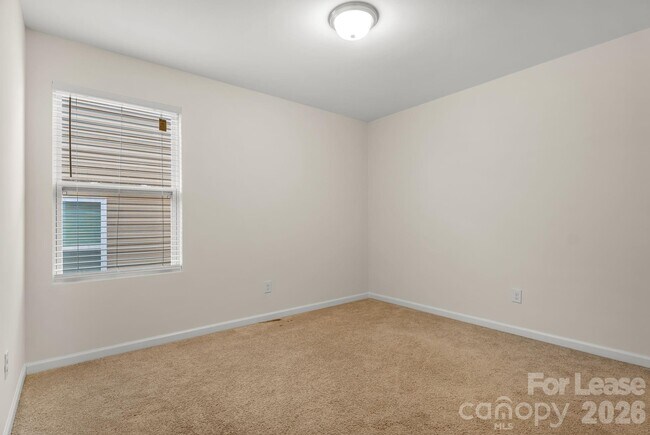 Building Photo - 1009 Alta Wy