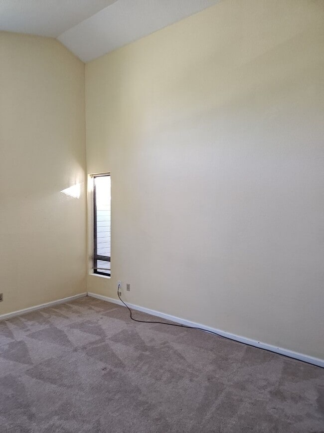 Building Photo - Charming Single-Story Home with Bonus Space & Beautiful Backyard